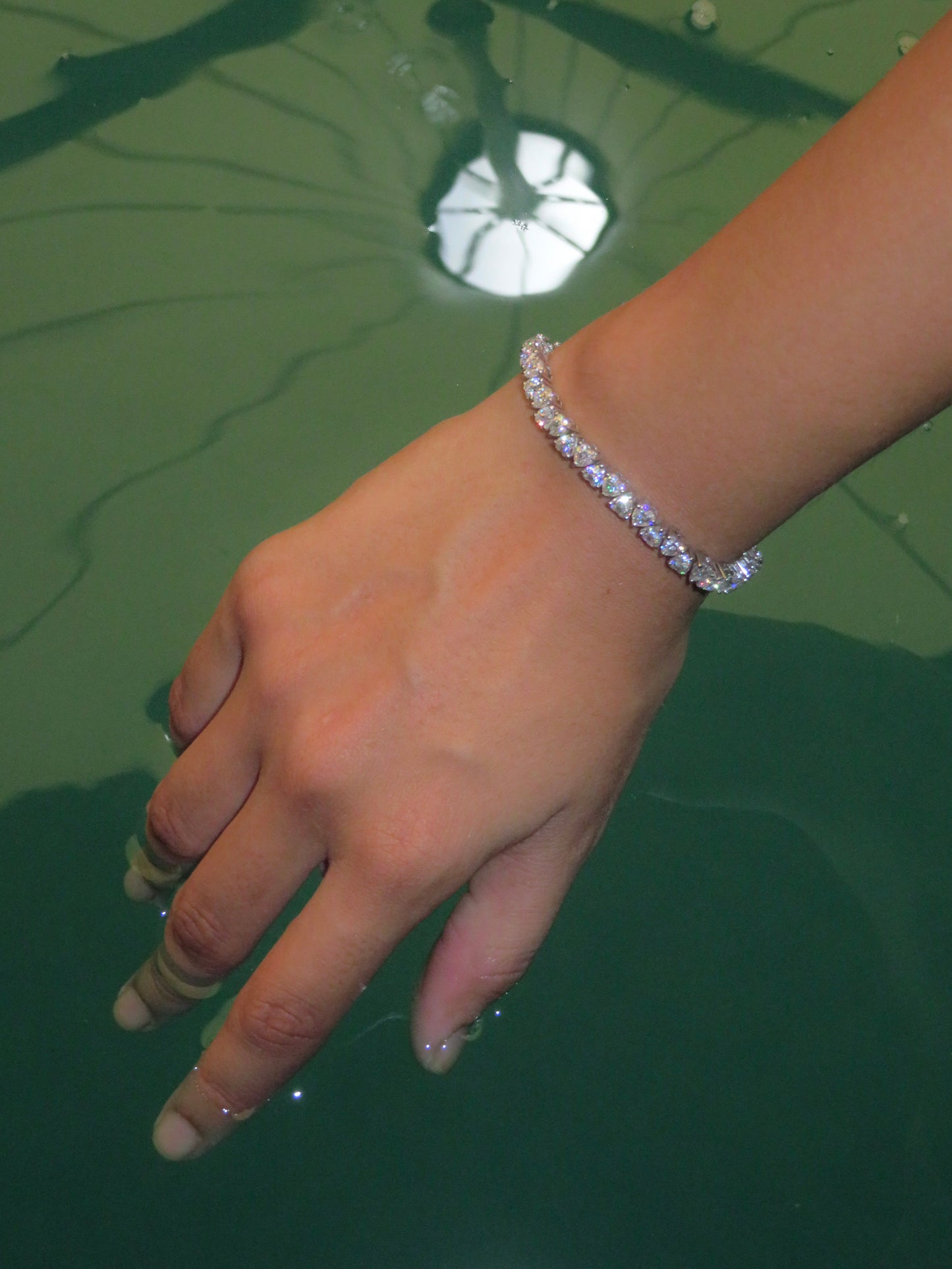 THE HEART CUT TENNIS BRACELET