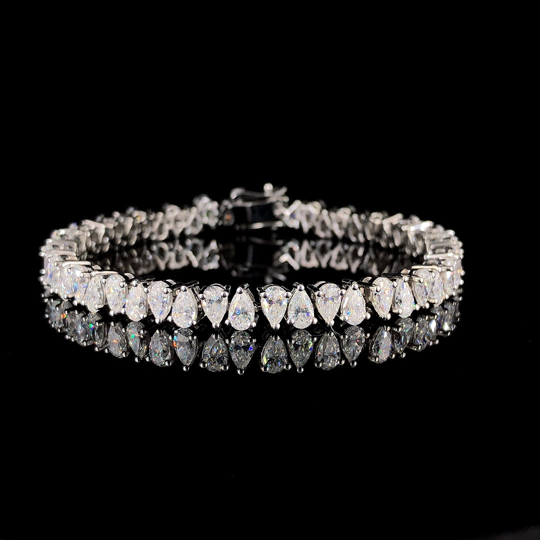 THE PEAR CUT TENNIS BRACELET