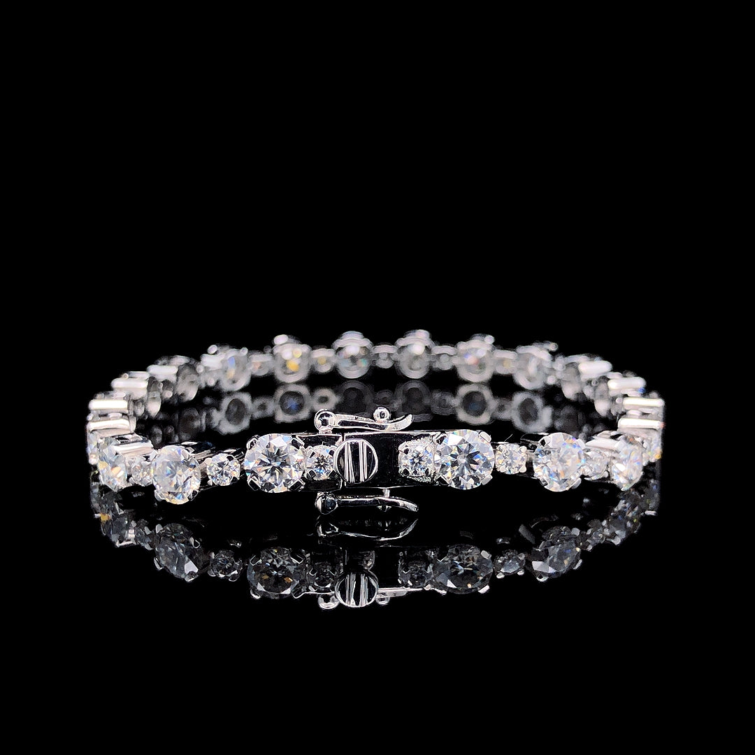THE ROUND-CUT SPIRIT TENNIS BRACELET