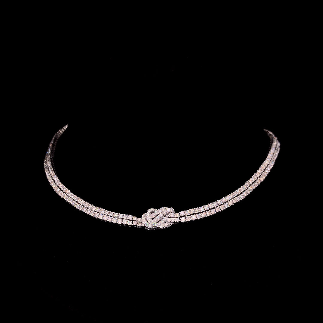 THE KNOT NECKLACE