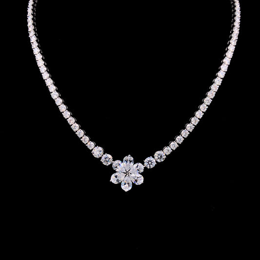 THE BLOSSOM NECKLACE