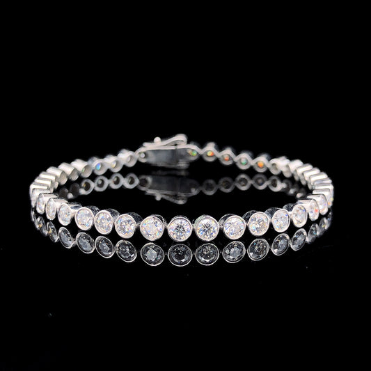 THE INVISIBLE-SET ROUND-CUT TENNIS BRACELET